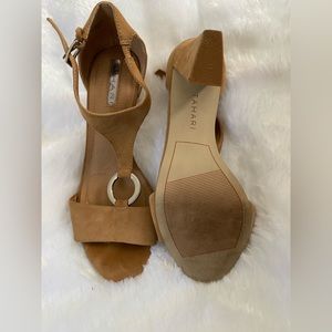Tahari nude heel sandals